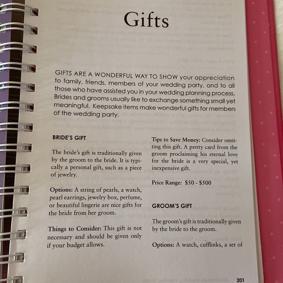 Absolutely beautiful wedding planning book 💒 - Picture 6 of 6